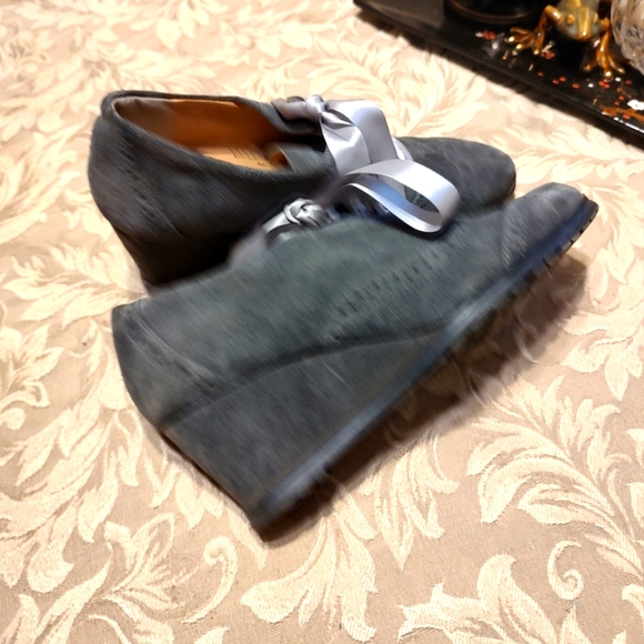 🩶 Gorgeous Slate Grey Genuine Suede Spectator Wingtip Oxford Wedges - 7.5M - Picture 5 of 14